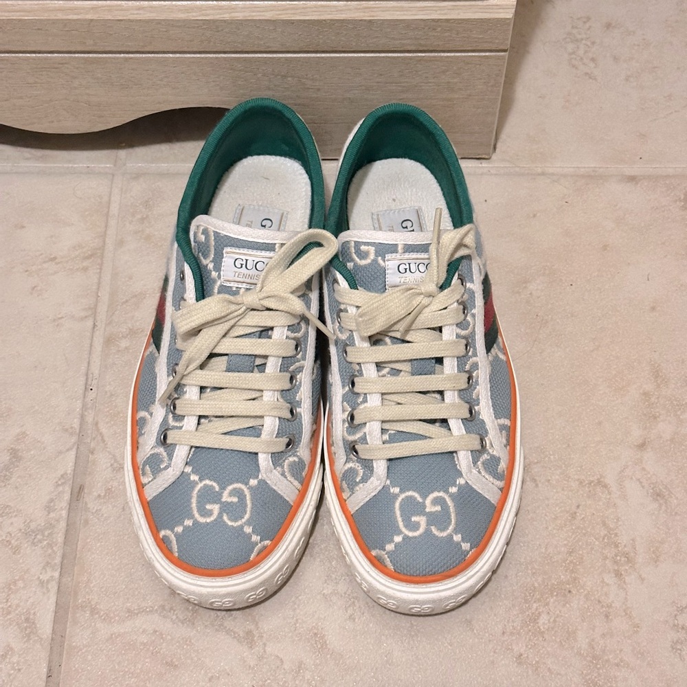 ❌SOLD❌GUCCI logo sneakers